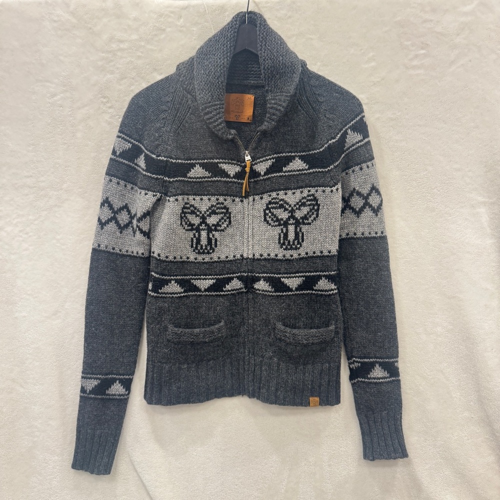 TNA Aritzia Cowichan is 100% Lambswool Sweater Size M Full Zip Knit With pockets